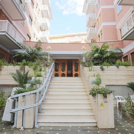 Apartamento Le Stanze Di Mami Salerno Exterior foto
