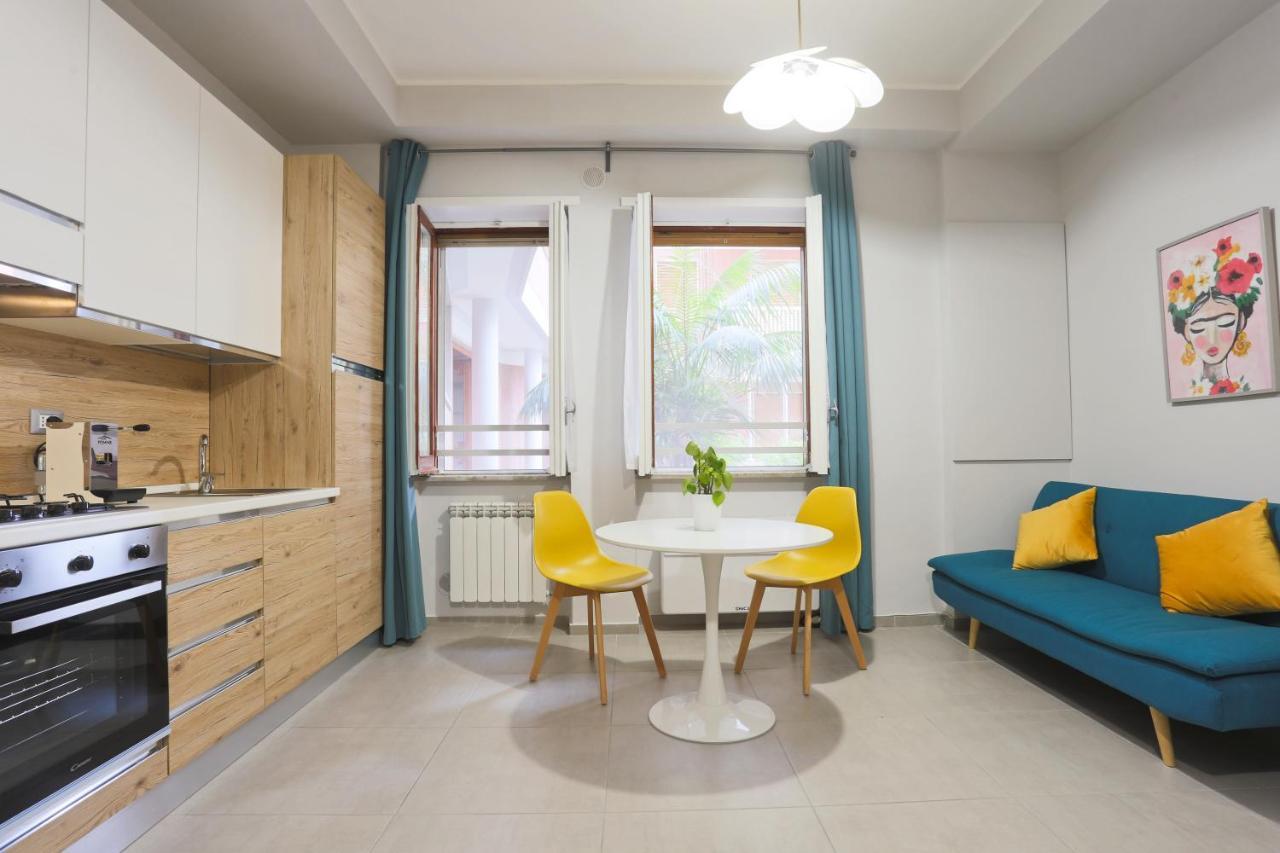 Apartamento Le Stanze Di Mami Salerno Exterior foto