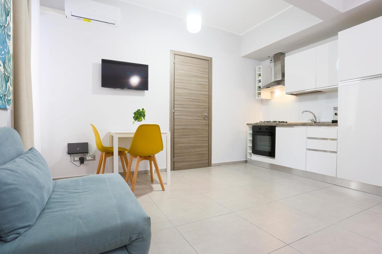 Apartamento Le Stanze Di Mami Salerno Exterior foto