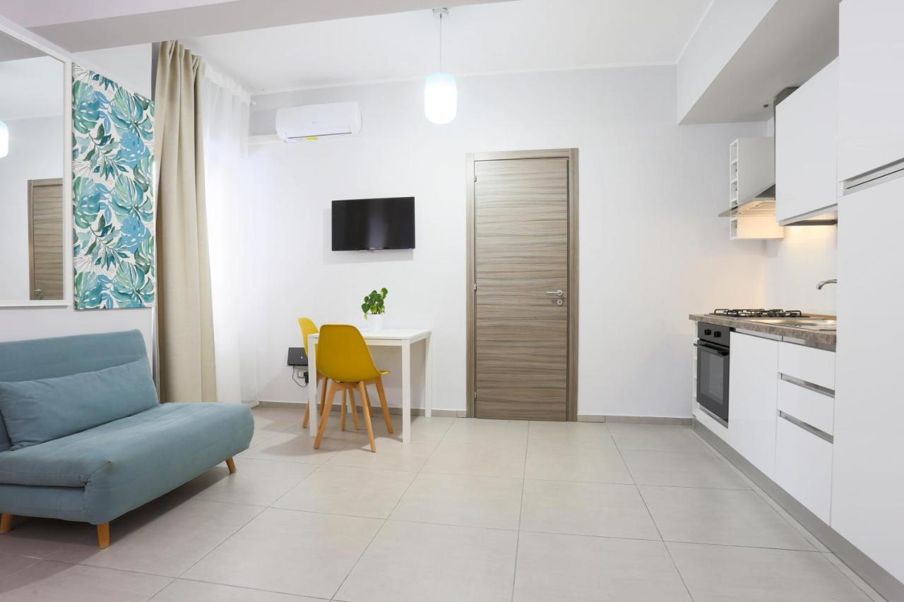 Apartamento Le Stanze Di Mami Salerno Exterior foto